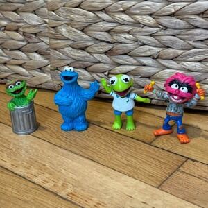 Sesame Street Muppets Figures Oscar Cookie Monster Kermit Animal Toy Set Retro